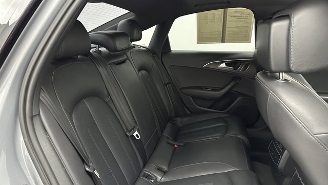 Vehicle image 36 of 40