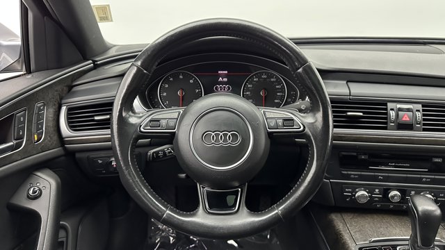 Vehicle image 18 of 40