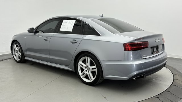 Vehicle image 6 of 40