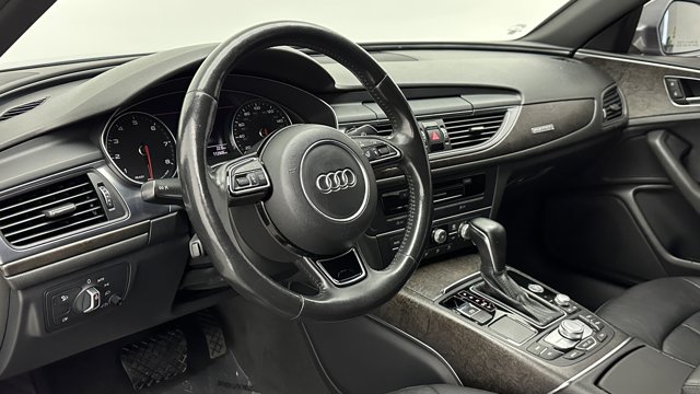 Vehicle image 10 of 40