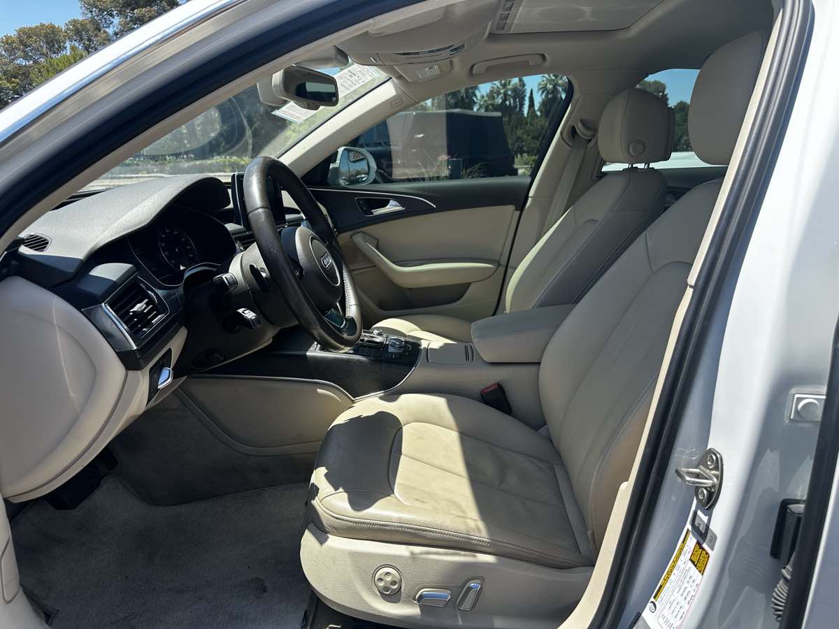 Vehicle image 12 of 16