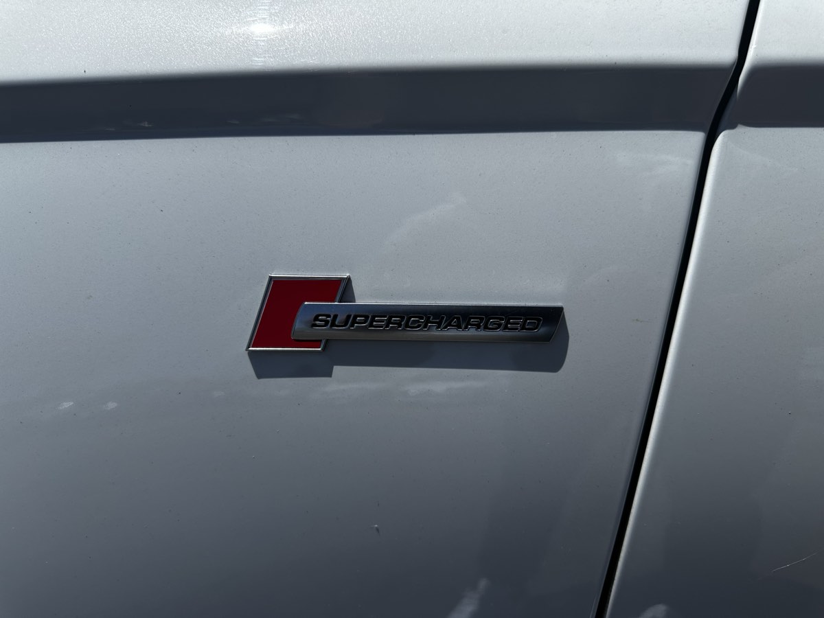 Vehicle image 11 of 16