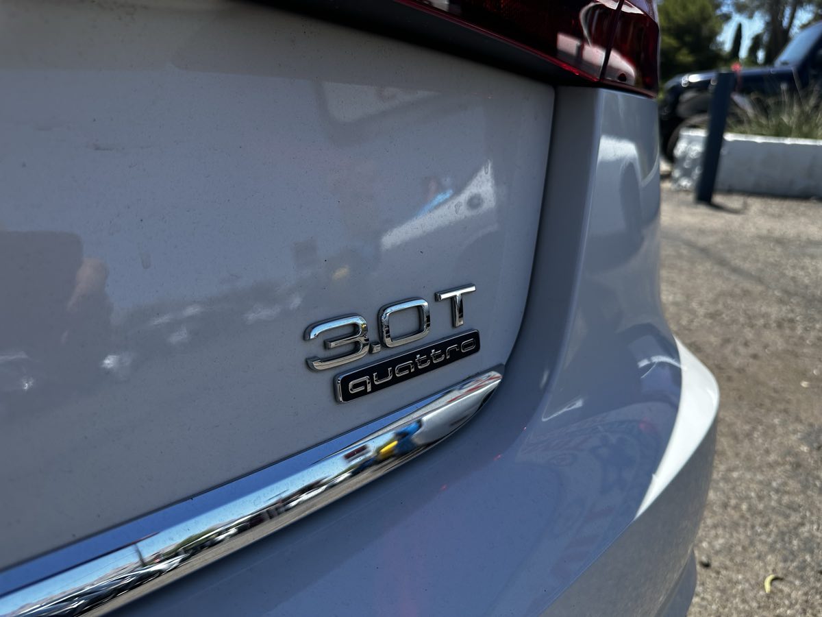 Vehicle image 9 of 16