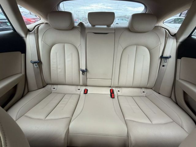 Vehicle image 61 of 67