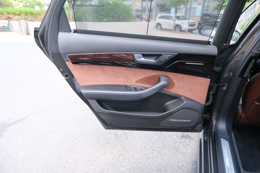 Vehicle image 24 of 49