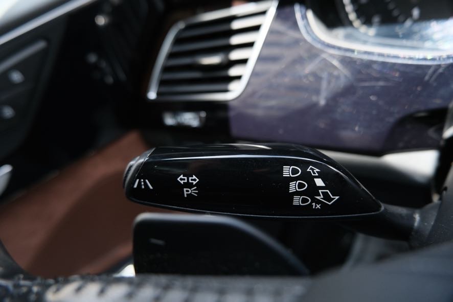 Vehicle image 46 of 49