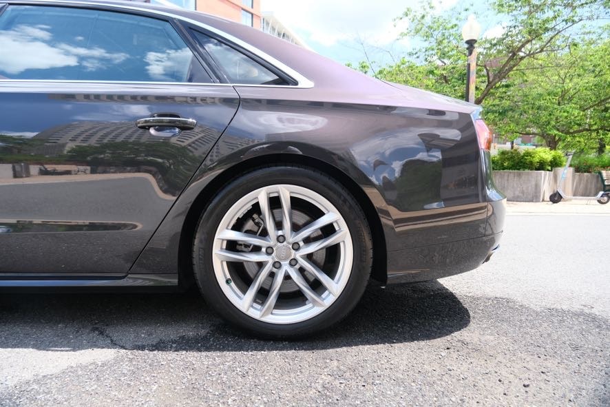 Vehicle image 7 of 49