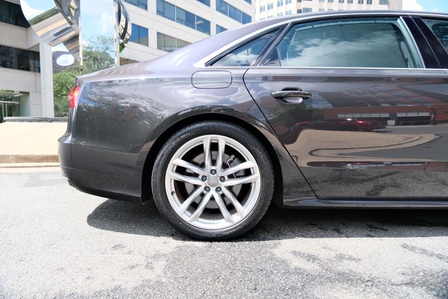 Vehicle image 10 of 49
