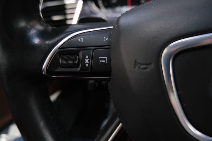 Vehicle image 44 of 49