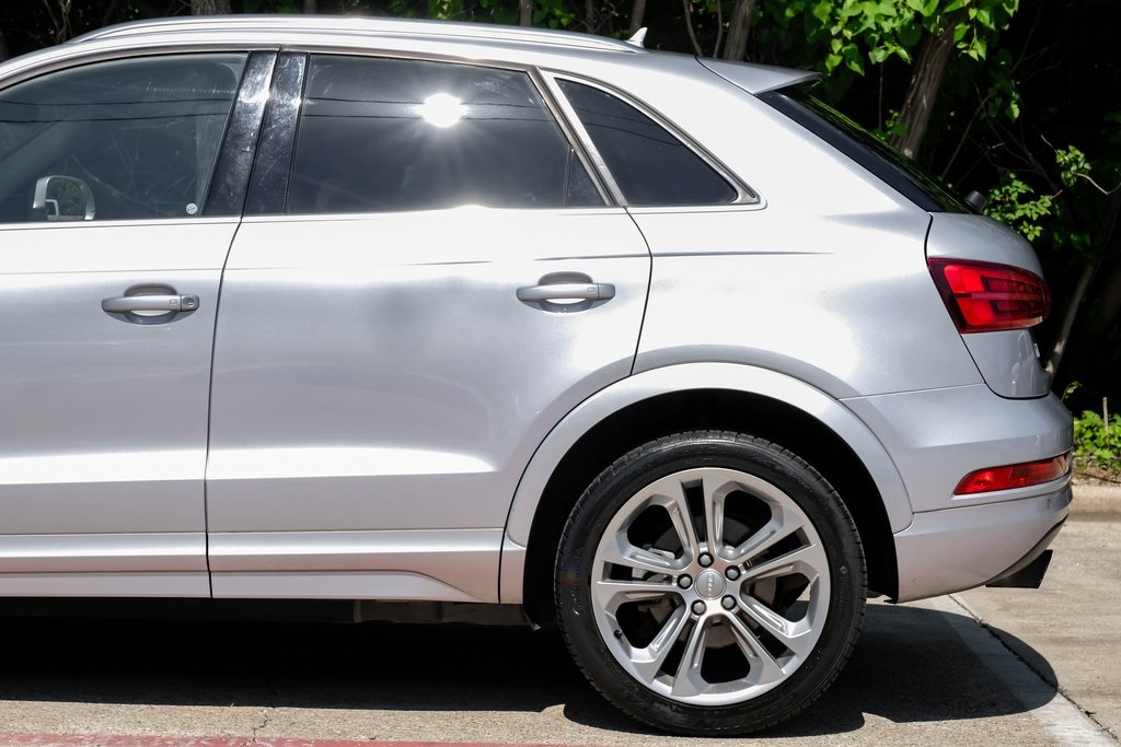 Vehicle image 20 of 70