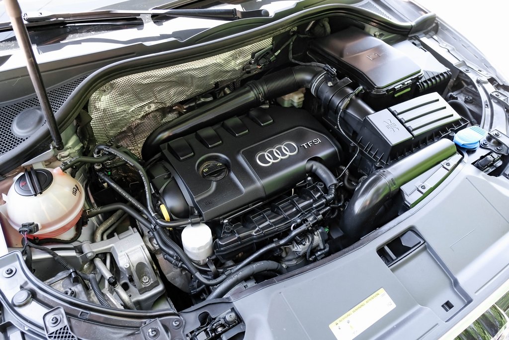 Vehicle image 25 of 70