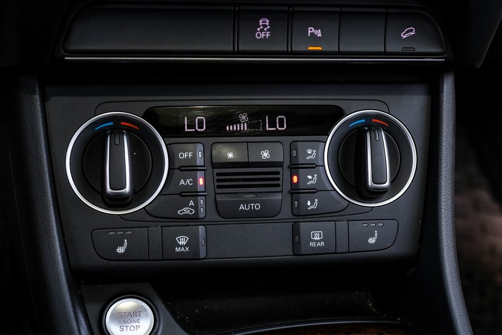 Vehicle image 67 of 70