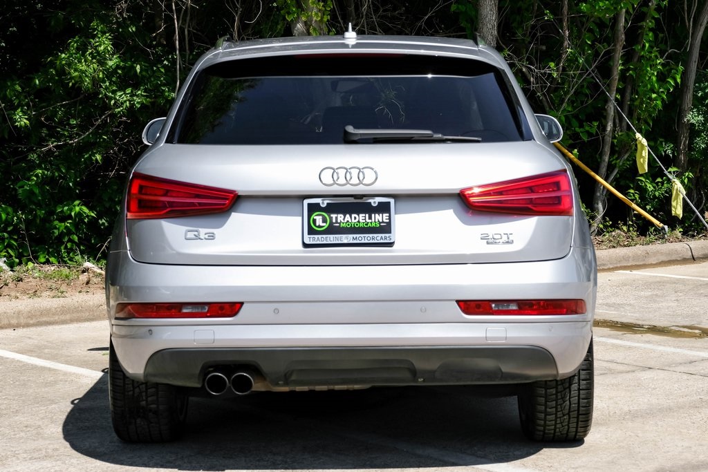 Vehicle image 14 of 70