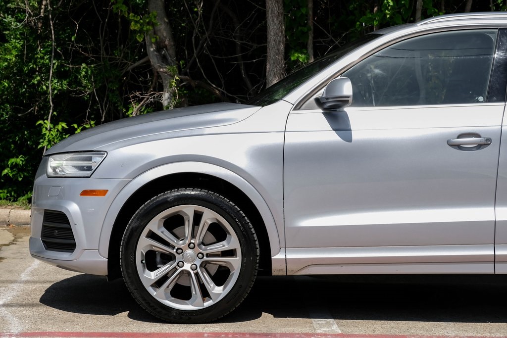 Vehicle image 22 of 70