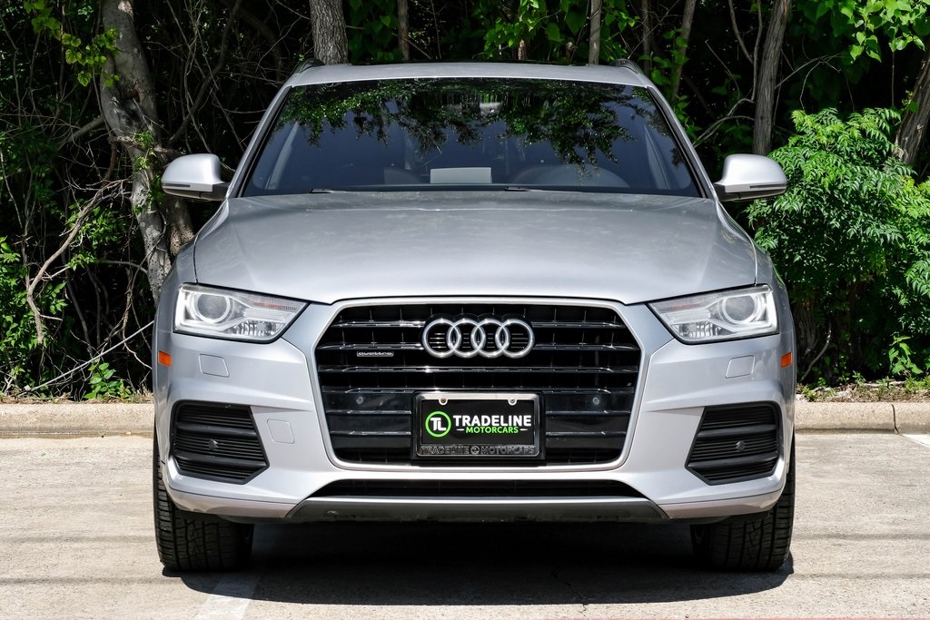 Vehicle image 4 of 70