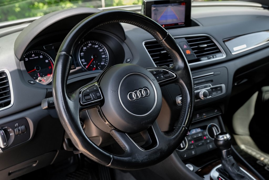 Vehicle image 41 of 70