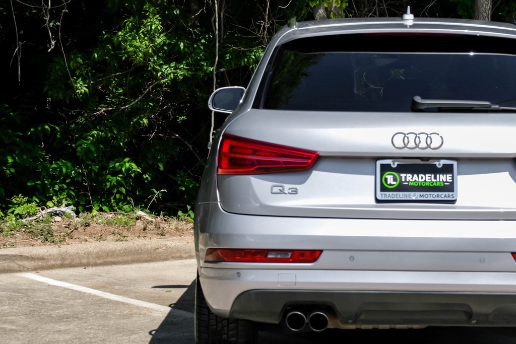 Vehicle image 15 of 70