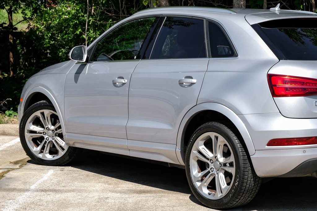 Vehicle image 18 of 70