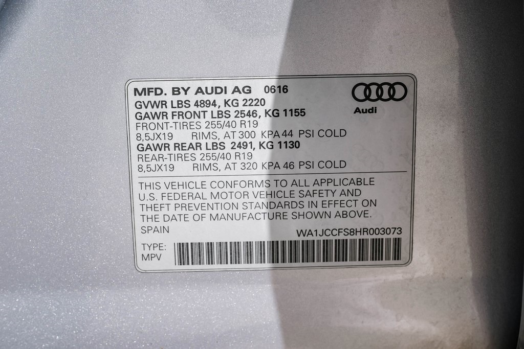 Vehicle image 58 of 70