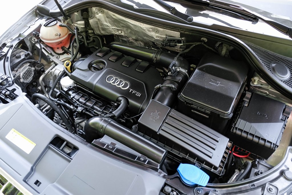 Vehicle image 24 of 70