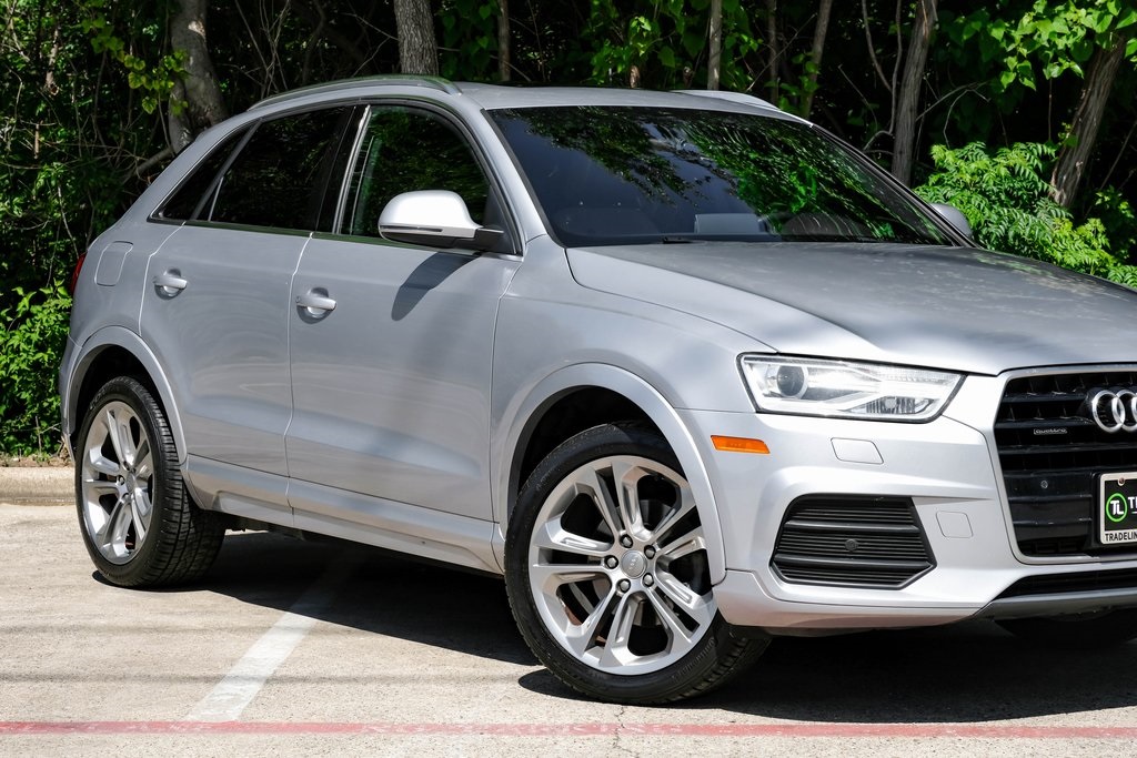 Vehicle image 7 of 70