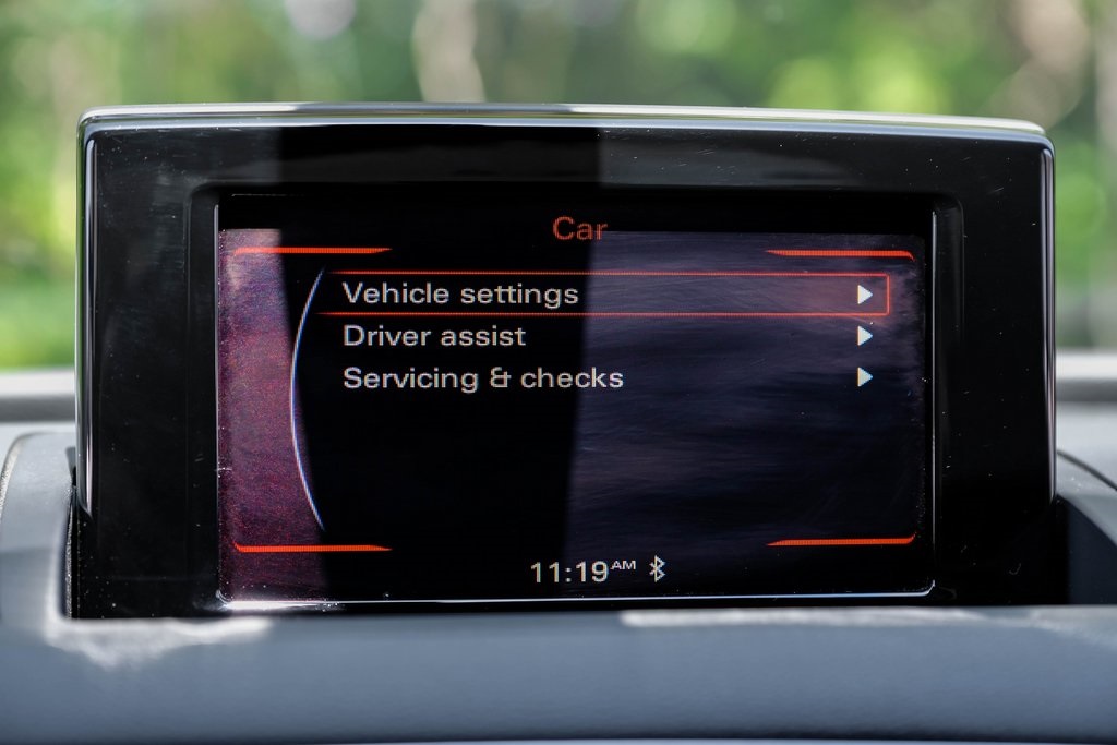 Vehicle image 50 of 70