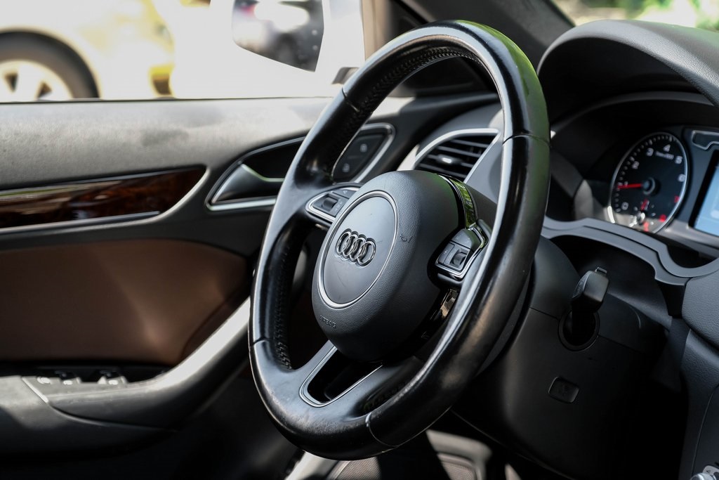 Vehicle image 42 of 70
