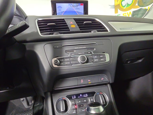 Vehicle image 23 of 34