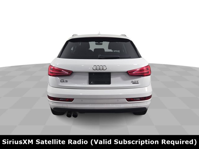 Vehicle image 8 of 34