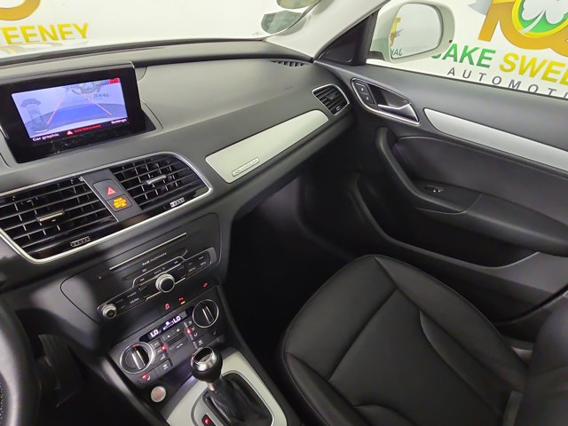 Vehicle image 25 of 34