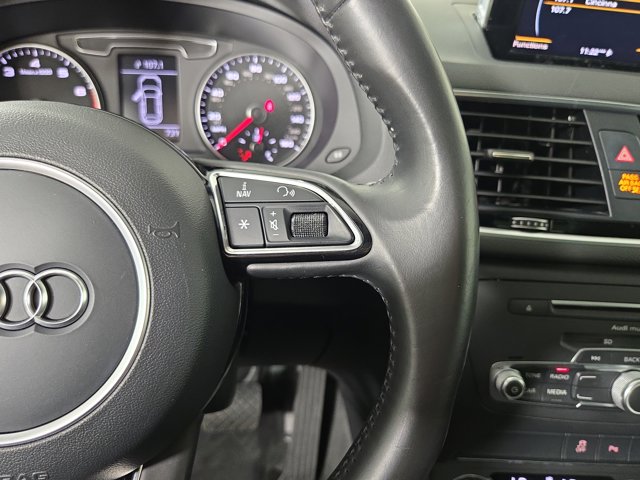 Vehicle image 17 of 34