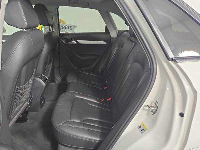 Vehicle image 13 of 34