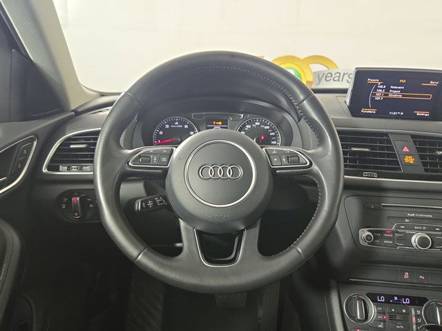 Vehicle image 15 of 34