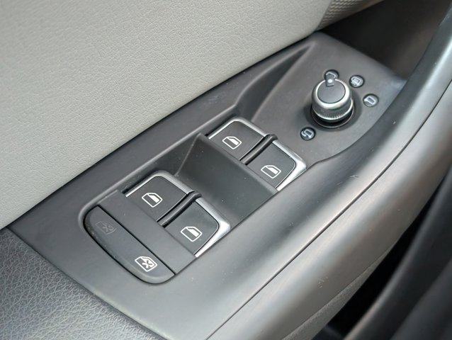 Vehicle image 26 of 29