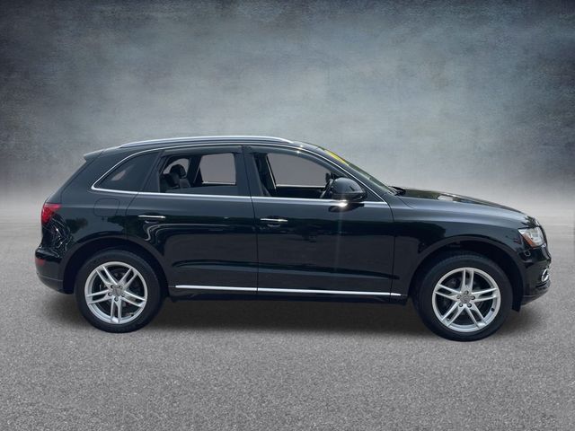 Vehicle image 4 of 38