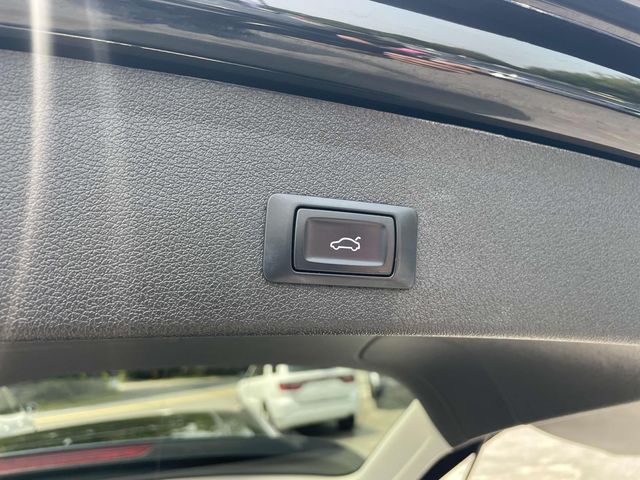 Vehicle image 14 of 38