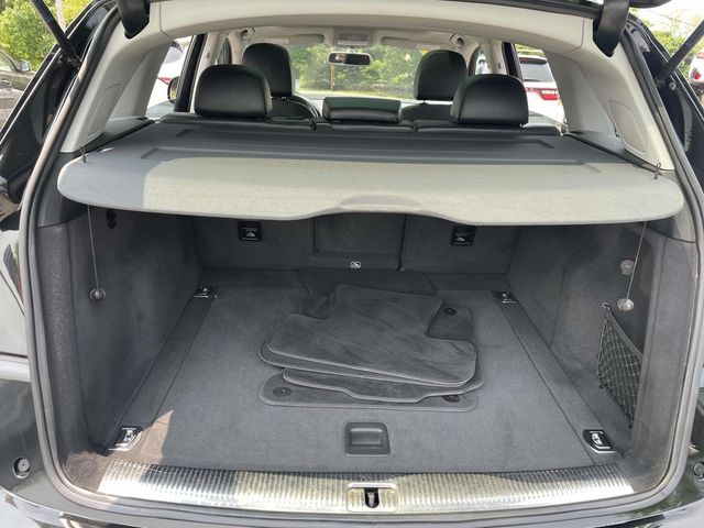 Vehicle image 13 of 38