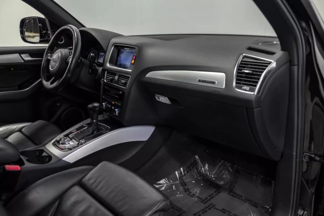 Vehicle image 12 of 54