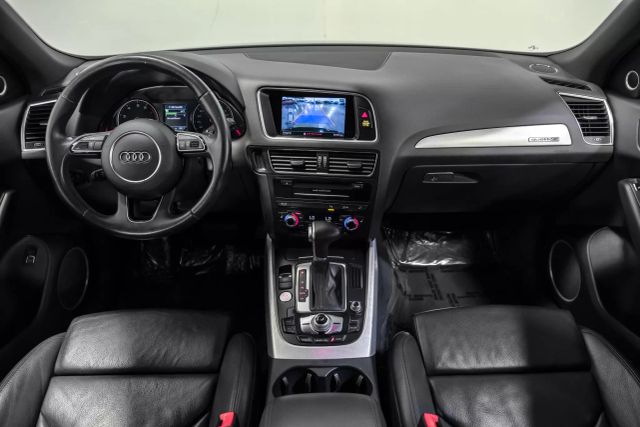 Vehicle image 13 of 54