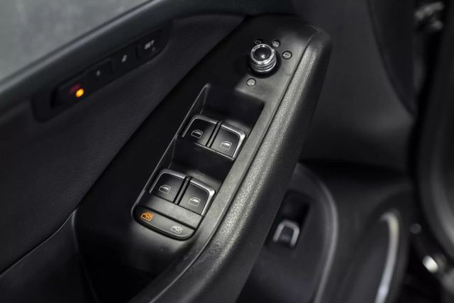 Vehicle image 39 of 54