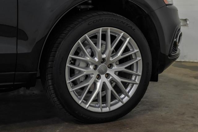 Vehicle image 50 of 54