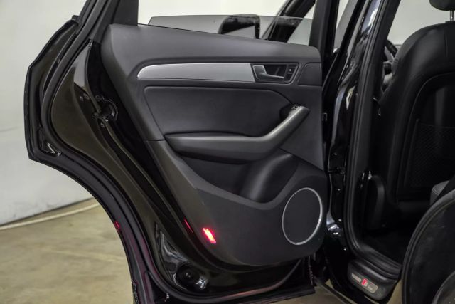 Vehicle image 41 of 54