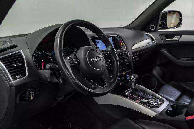 Vehicle image 9 of 54