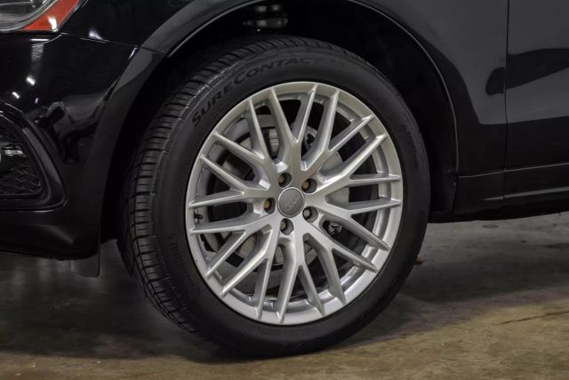 Vehicle image 51 of 54