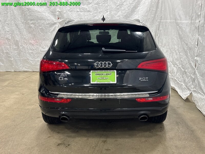 Vehicle image 6 of 33