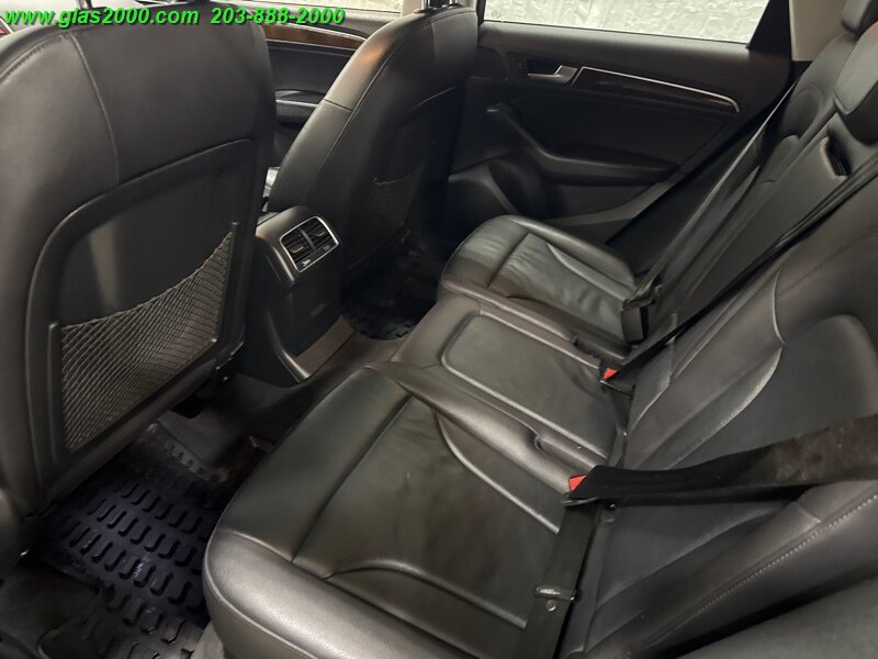 Vehicle image 13 of 33