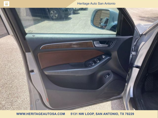 Vehicle image 9 of 13