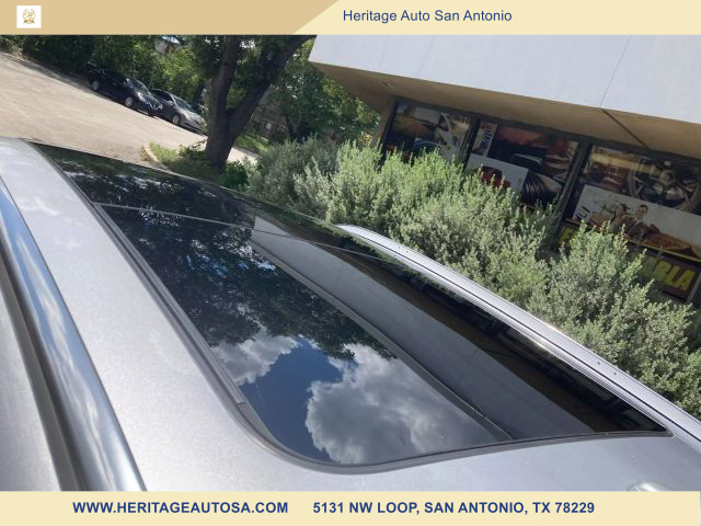 Vehicle image 8 of 13