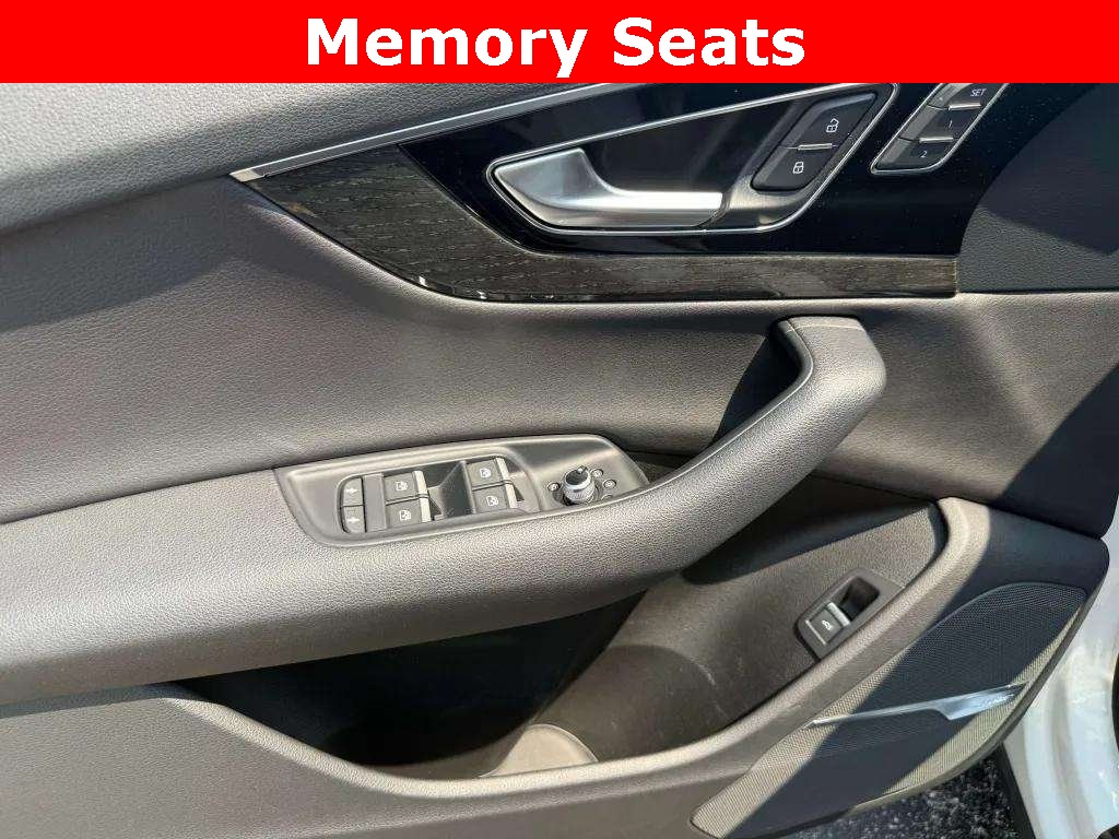 Vehicle image 26 of 35