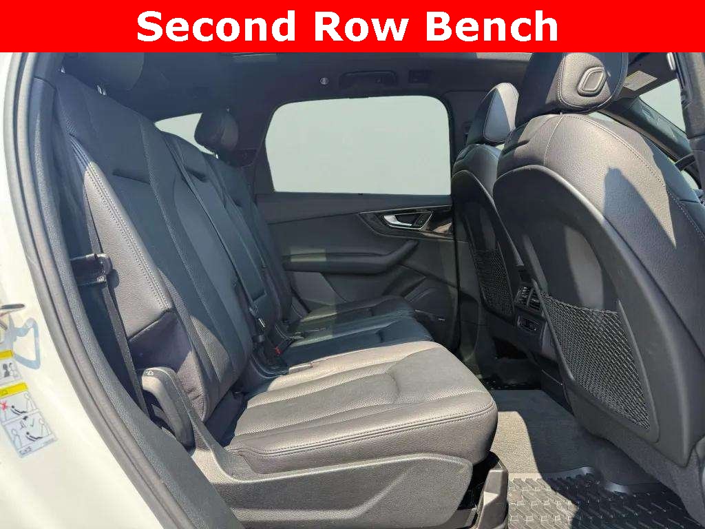 Vehicle image 14 of 35